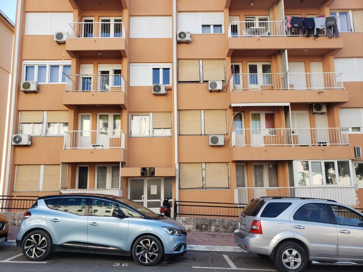 Apartment Bina Tivat Exteriör bild