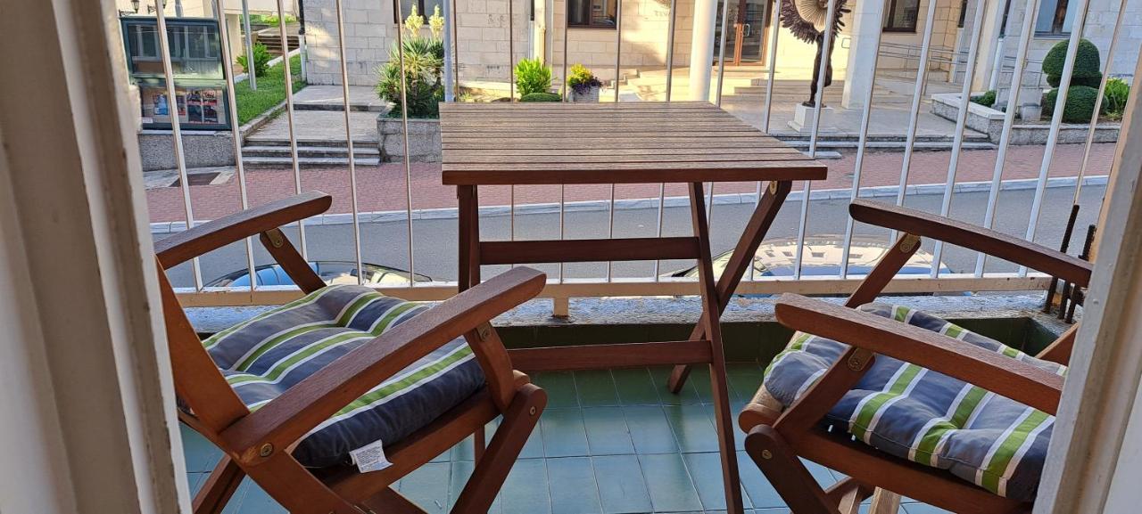 Apartment Bina Tivat Exteriör bild